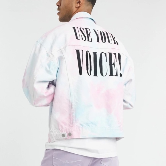 Levis Premium Unisex Pride Oversized Trucker Use - Picture 8 of 9